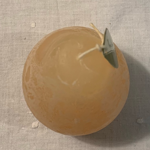 Pear Candle - Vance Kitira - Picture 3 of 5